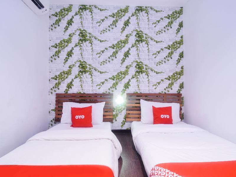 Oyo 1119 Memoire Express Hotel Kuching Exterior photo