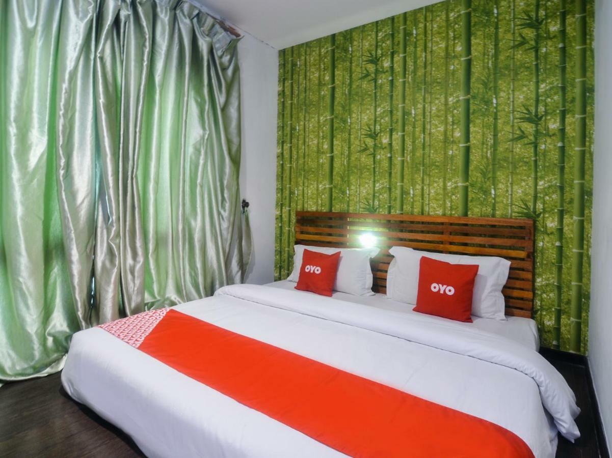 Oyo 1119 Memoire Express Hotel Kuching Exterior photo